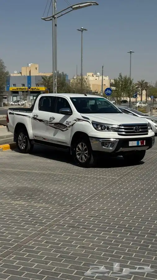 للبيع هايلكس 2020 دبل ديزل فل كامل 1