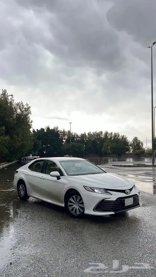 كامري 2022 ابيض LE 0