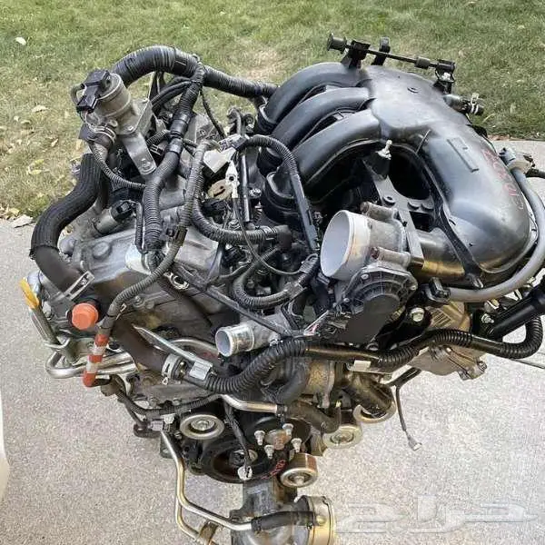 في عندي مكينه مجددا لاندكروزر V6 1GR 2012 2