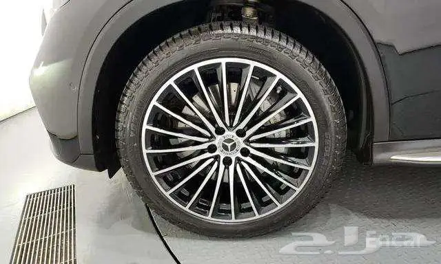 مرسيدس GLC 300 2023 وارد كوريا 17