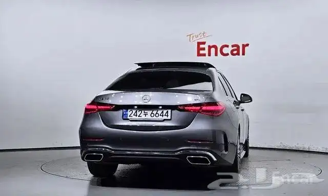 مرسيدس c300 2023 3