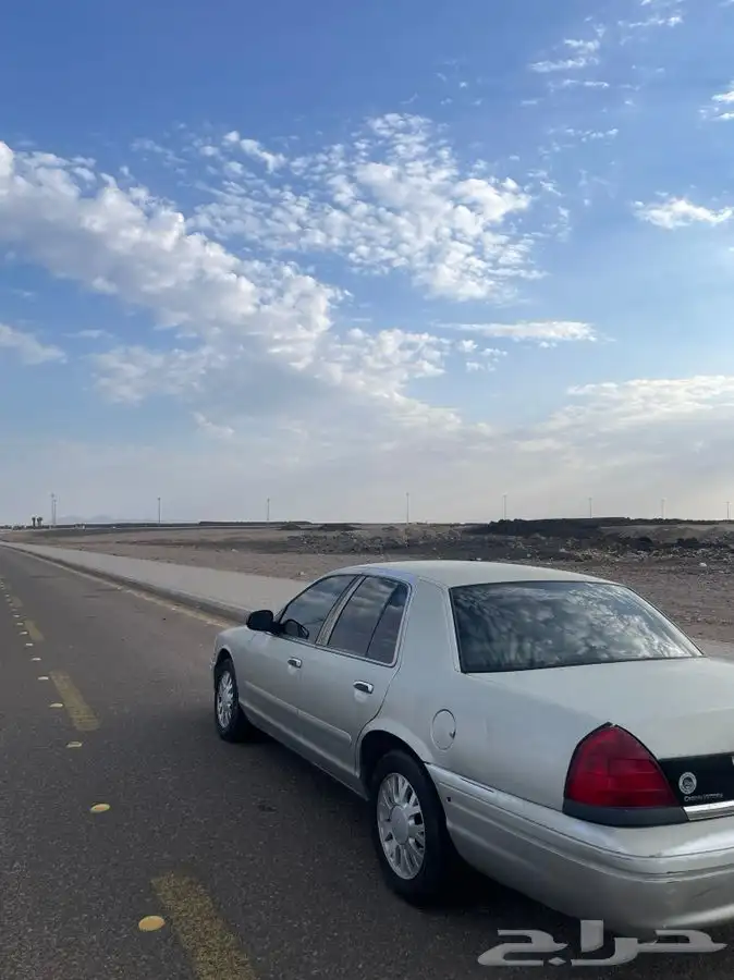 سيارة للبيع فورد فيكتوريا سعودي موديل 2006 1