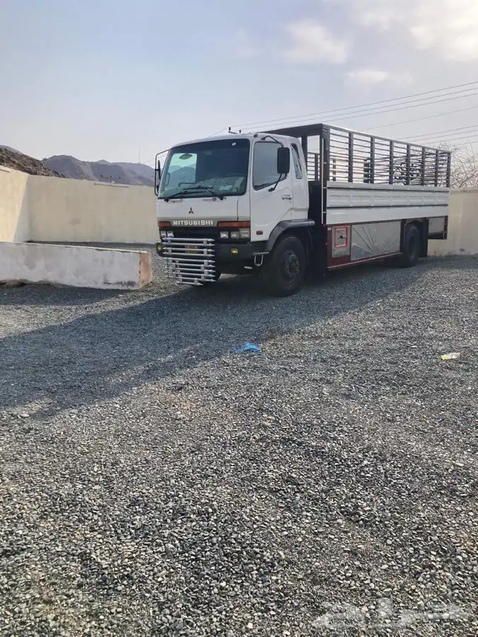 دينه لوري ميتسوبيشي للبيع 2