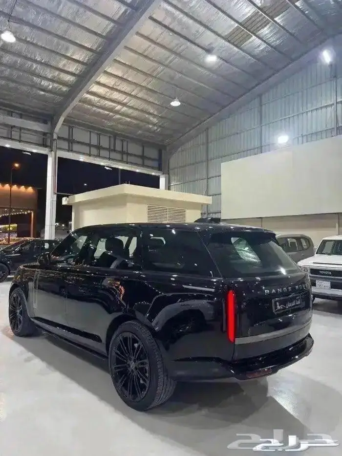 رنج روفر فوج 2023 V8 HSE اديشن 3