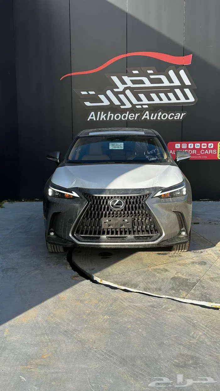 لكزس NX 350 بنزين فئة AA موديل 2025 لدى شركة الخضر 1