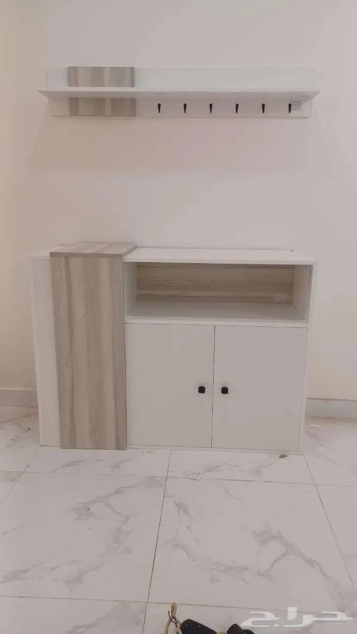 طاولات تلفزيون ووسط عصريه مودرن شحن مجاني وضمان سنه 15