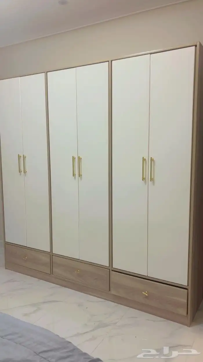 شقة مفروشة ويوجد غرفه مع صالة وسطح 5