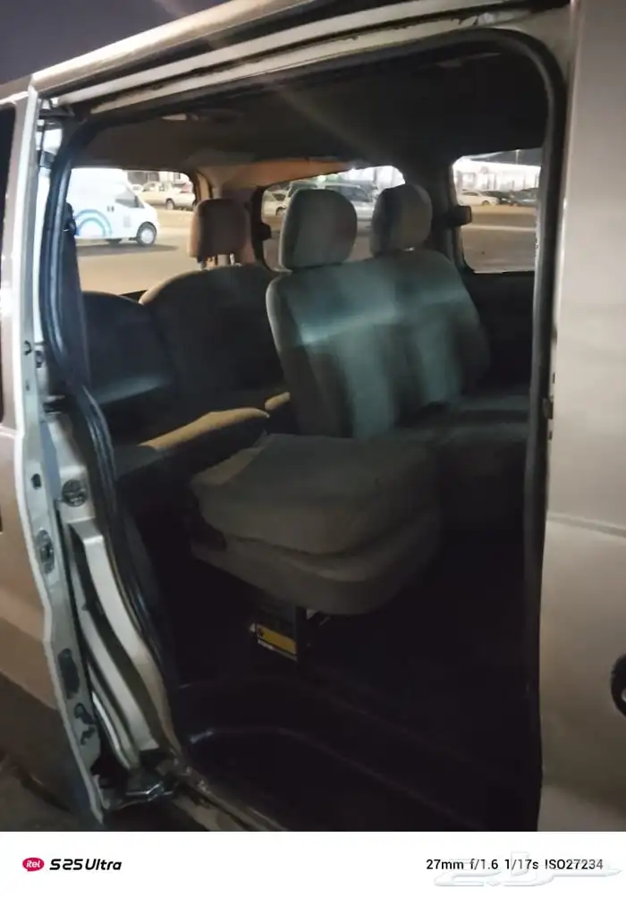 سياره هيونداي h1 2006 قير عادي ديزل   استماره وفحص جديد 4