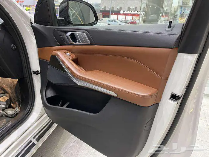 بي ام دبليو - اكس 7 - 2022 X7 40i 32