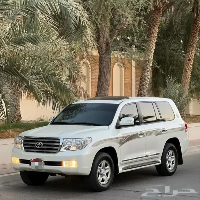مطلوب لاندكروزر نظيف من 2008 الي 2013 0