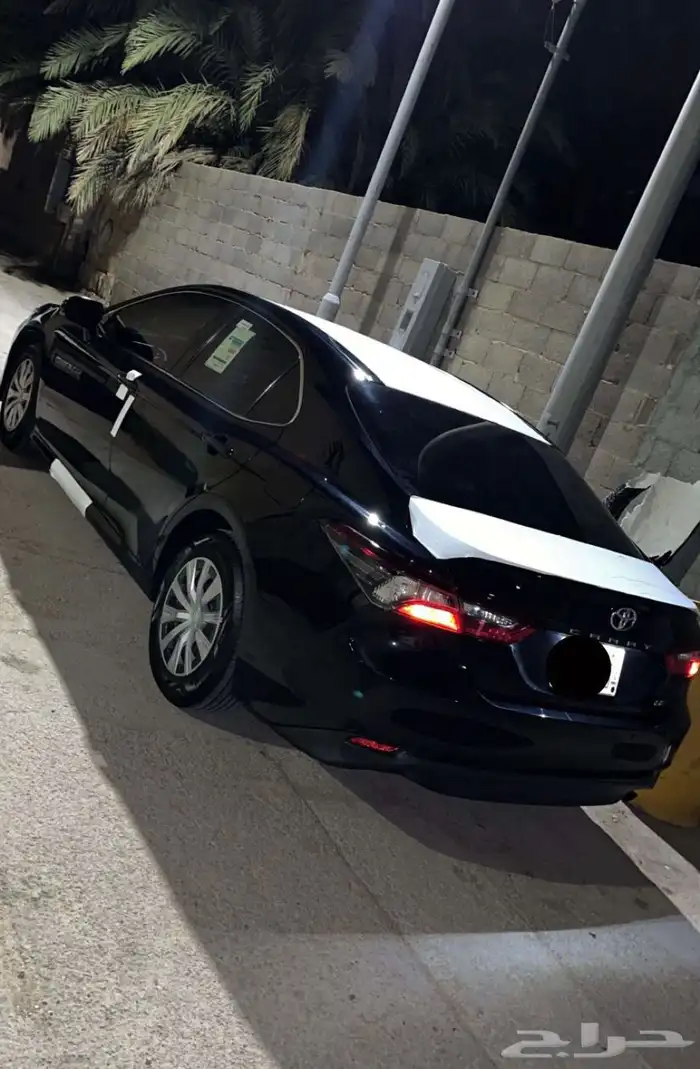 كامري 2023 LE اسود 1