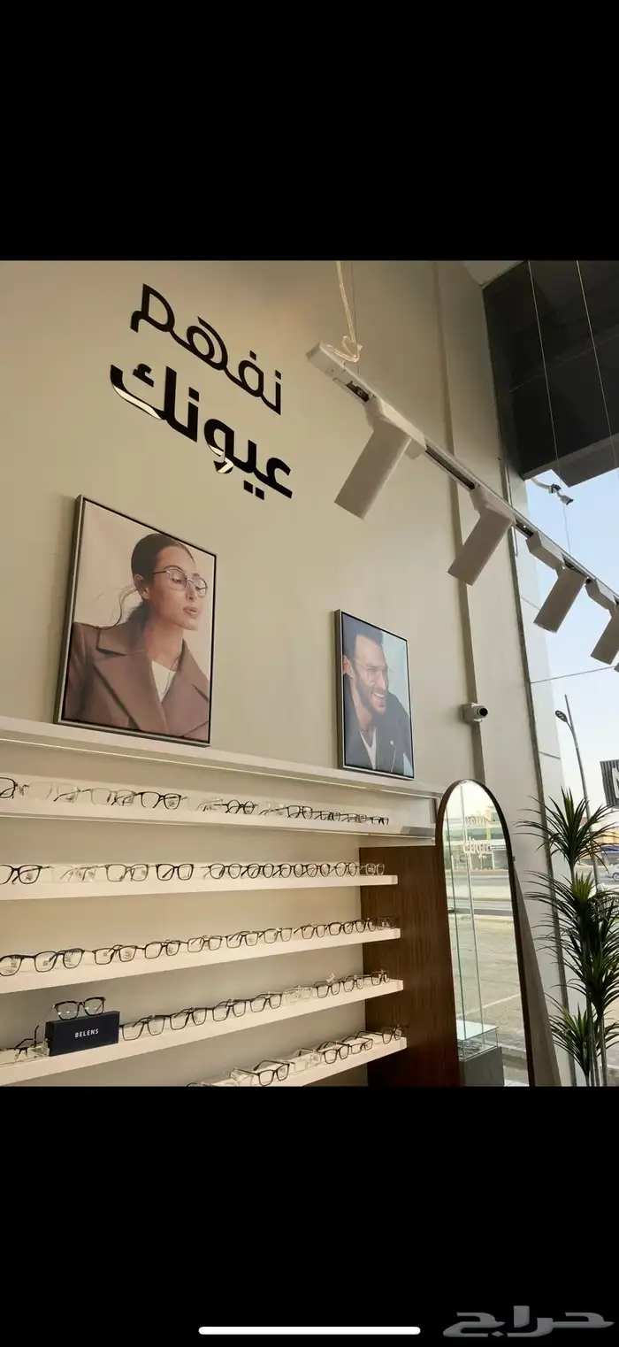 ديكور محل نظارات فاخر للبيع بالرياض 4