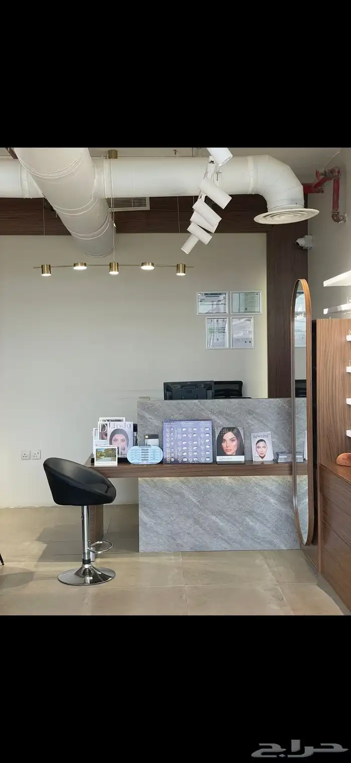 ديكور محل نظارات فاخر للبيع بالرياض 5