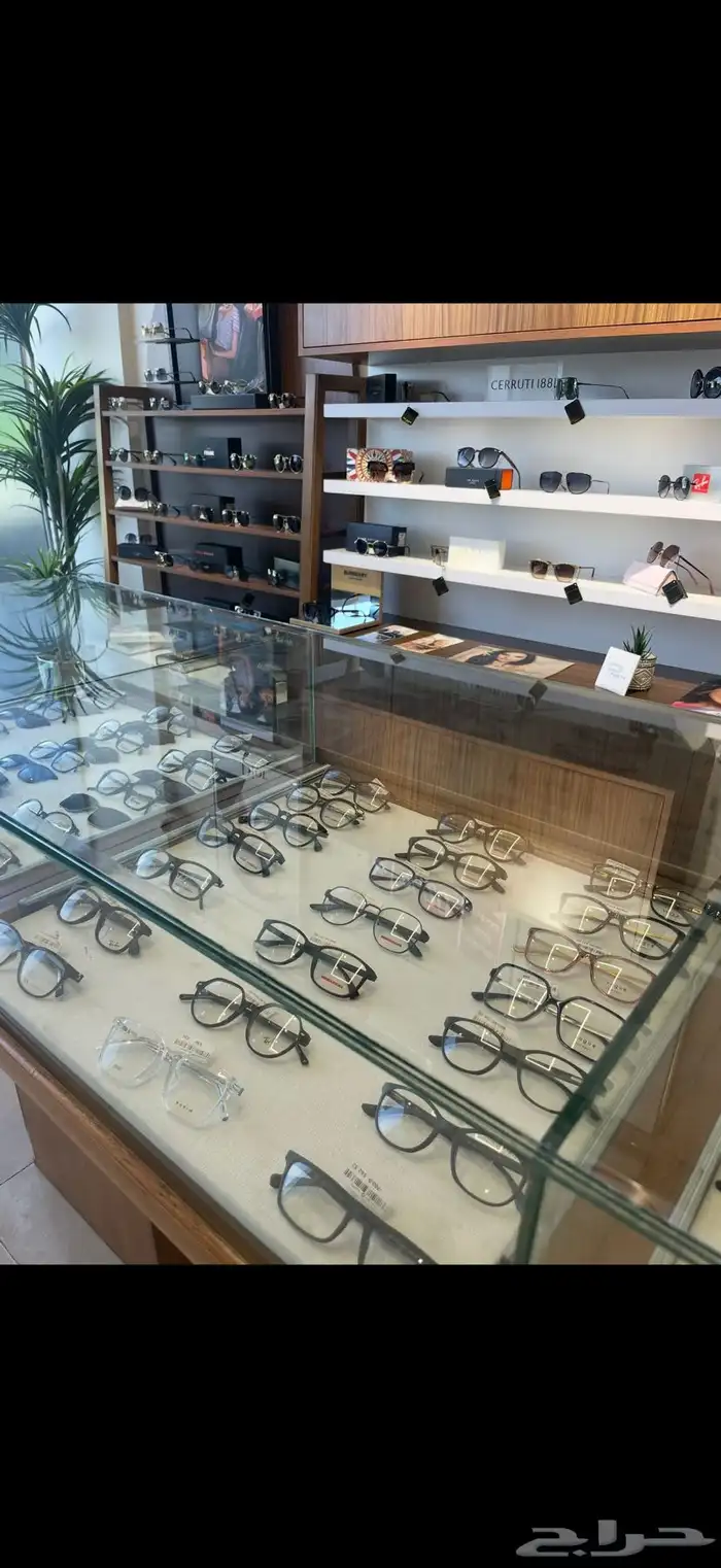 ديكور محل نظارات فاخر للبيع بالرياض 14