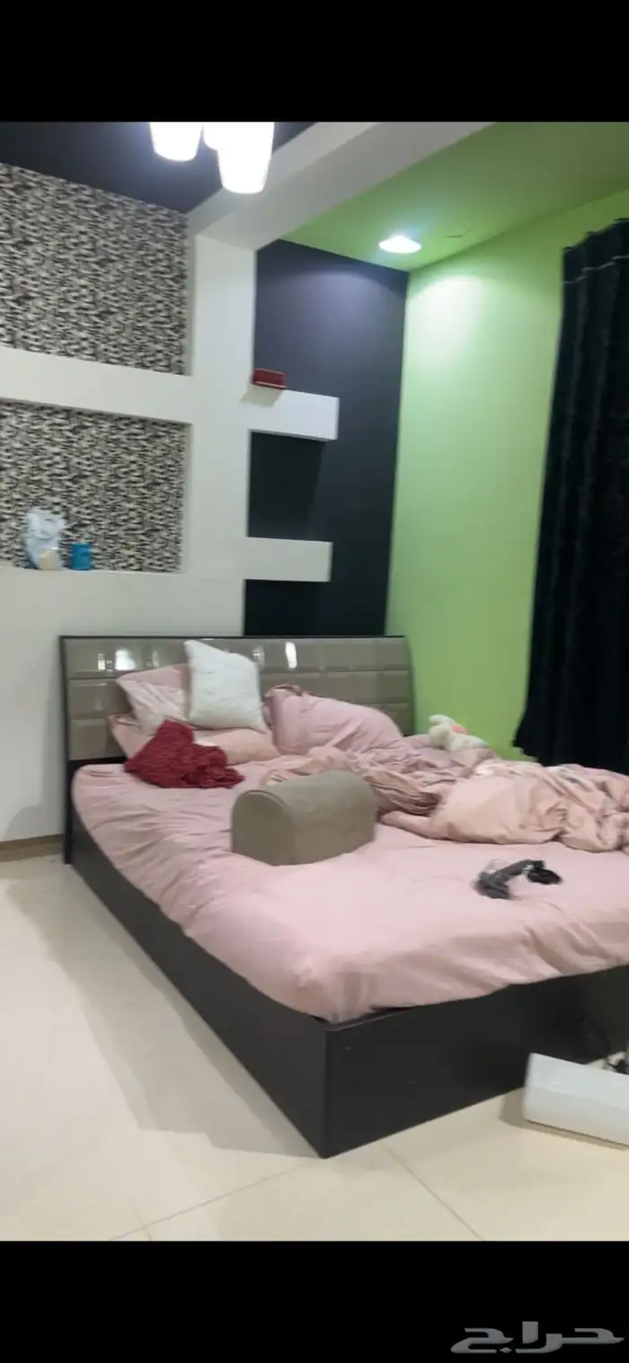 غرفة نوم نفرين وشاشة دانسات 2