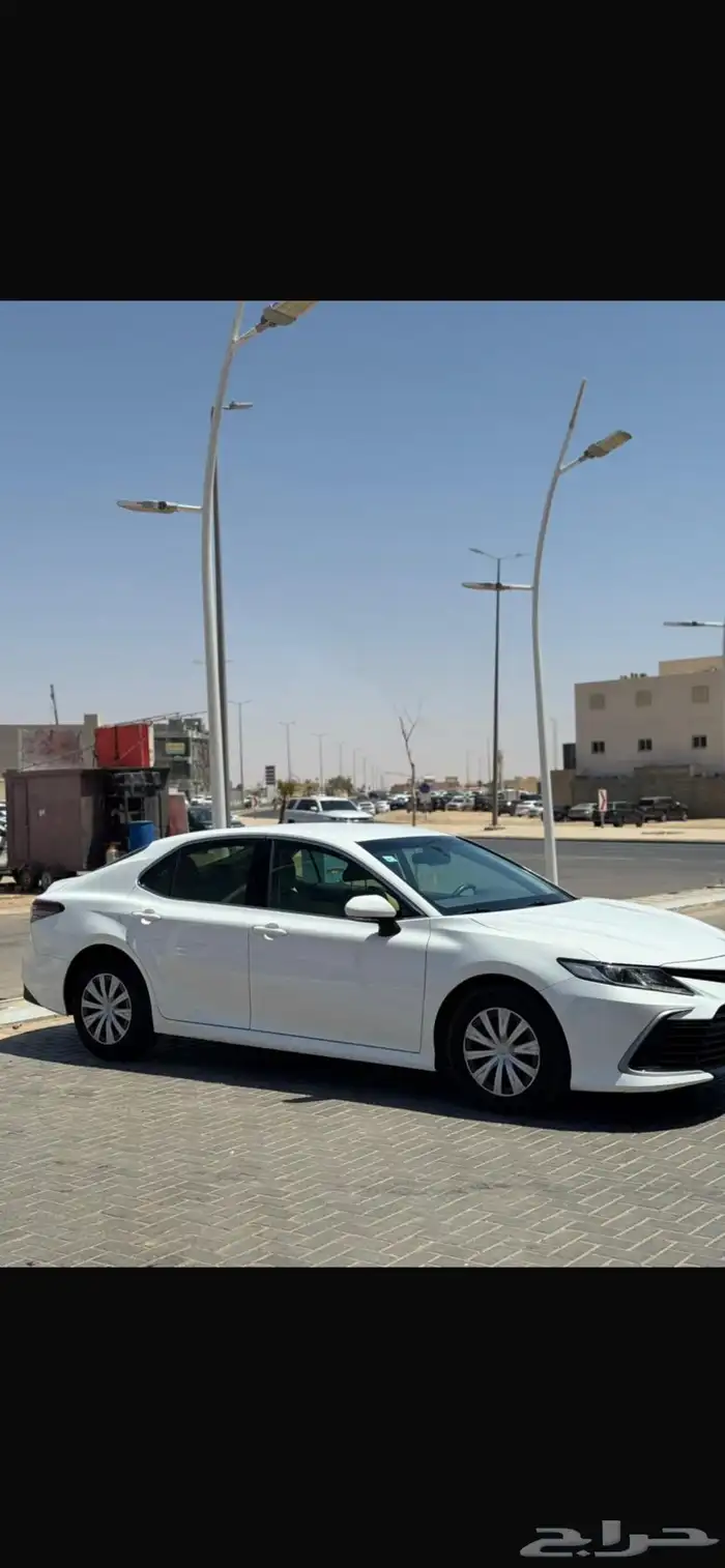 للبيع كامري مديل 2022 ستاندر 4
