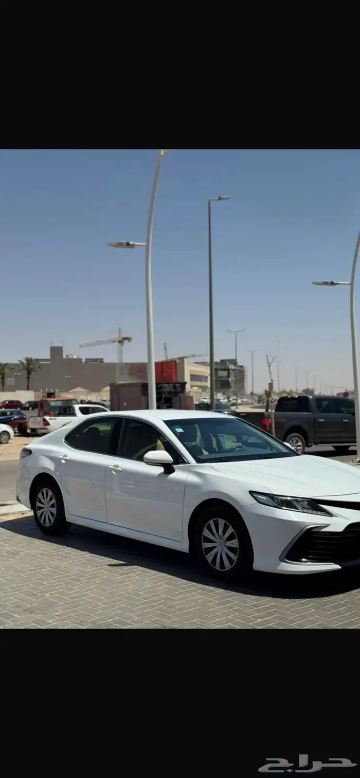 للبيع كامري مديل 2022 ستاندر 3