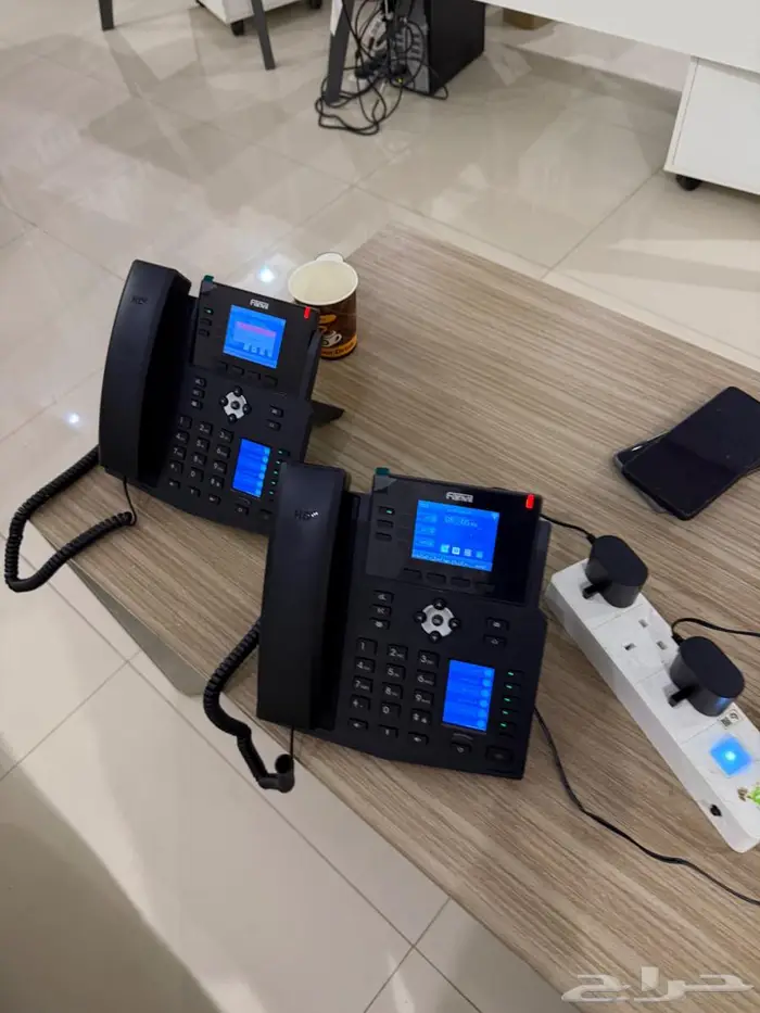 مقويات نت وهواتف للمكاتب وافاي سنترال جراند ستريم Ip 6