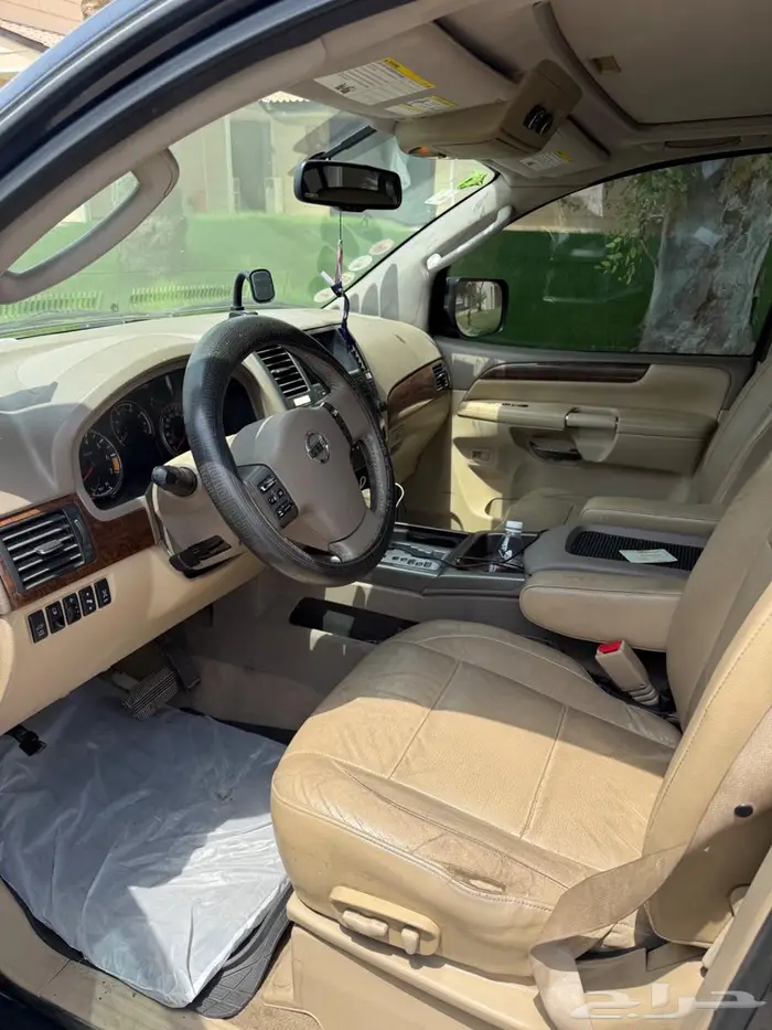 2010 Nissan Armada LE 4