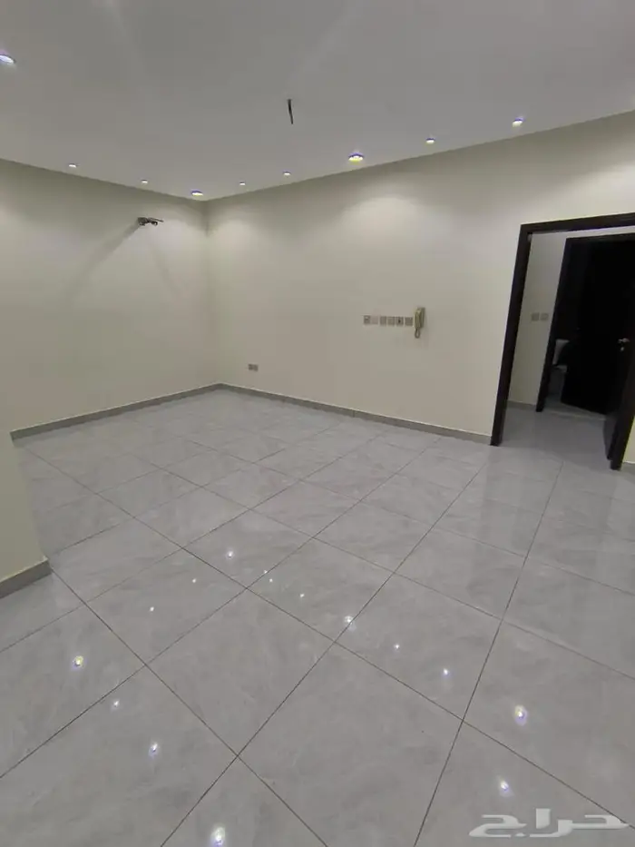 فيلا فاخرة للبيع بحى الصوارى 31