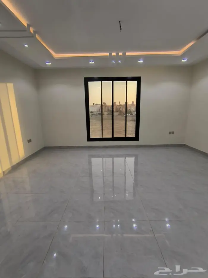 فيلا فاخرة للبيع بحى الصوارى 21