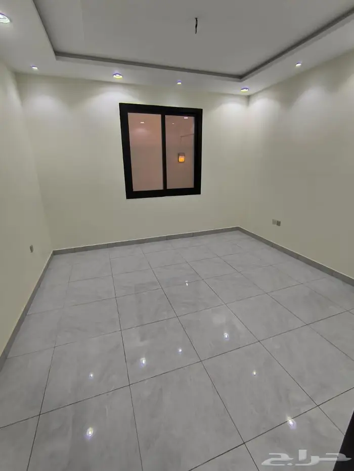 فيلا فاخرة للبيع بحى الصوارى 12