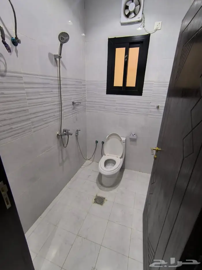 فيلا فاخرة للبيع بحى الصوارى 6