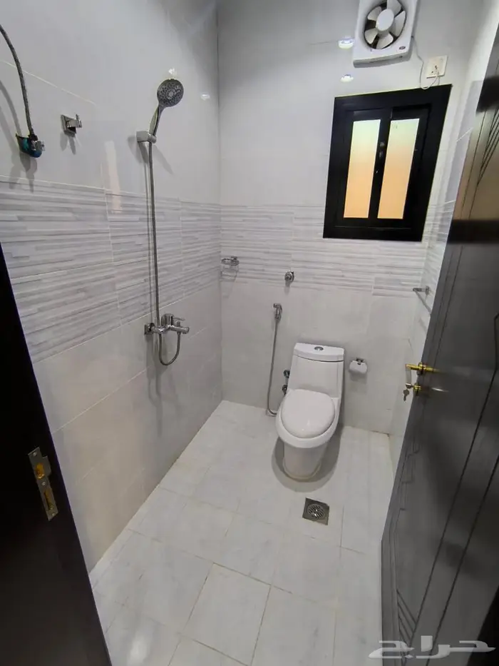 فيلا فاخرة للبيع بحى الصوارى 19