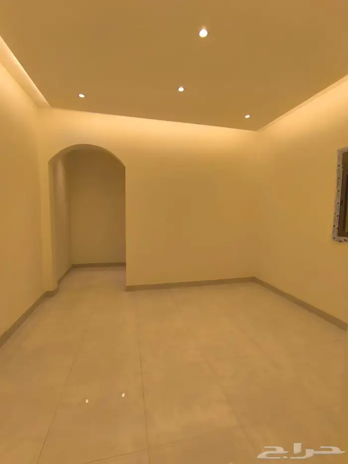 فيلا فاخرة للبيع بحى الفلاح 30