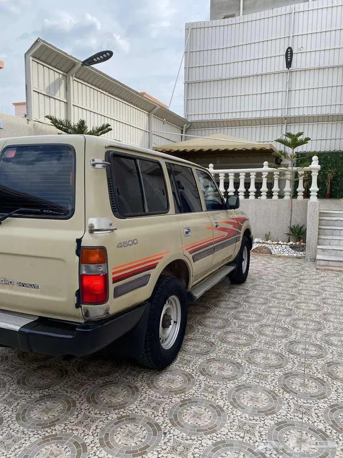 للبيع صالون موديل 97 GX بيج 2