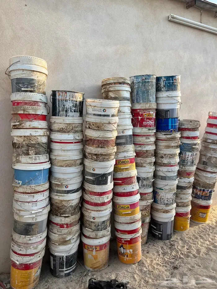 يوجد براميل وطابوق ومصلة غنم 0