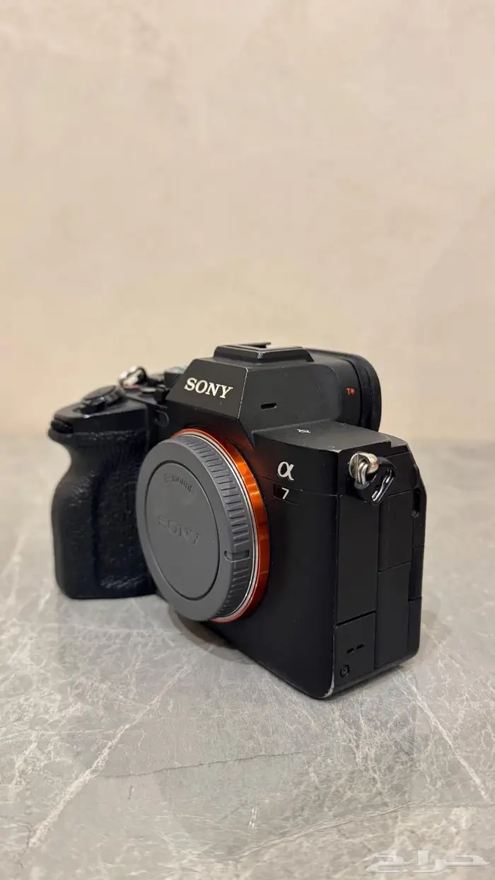 كاميرا سوني وعدسة 24-70 سيقما نظيفة للبيع Sony a7iv 4