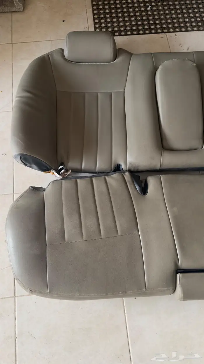 مراتب لينكون تاون كار نظيفه جدا 3