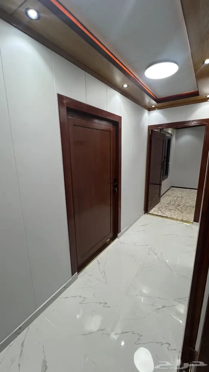 تم البيع كرفانه شرايح حديد 19 متر بالطاقات والمكيفات 13