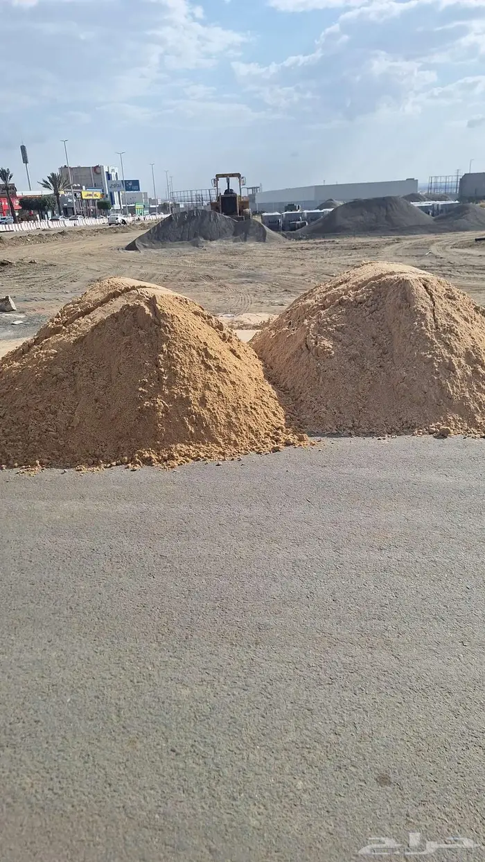بطحاء واسمنت وخدمه توصيل 7