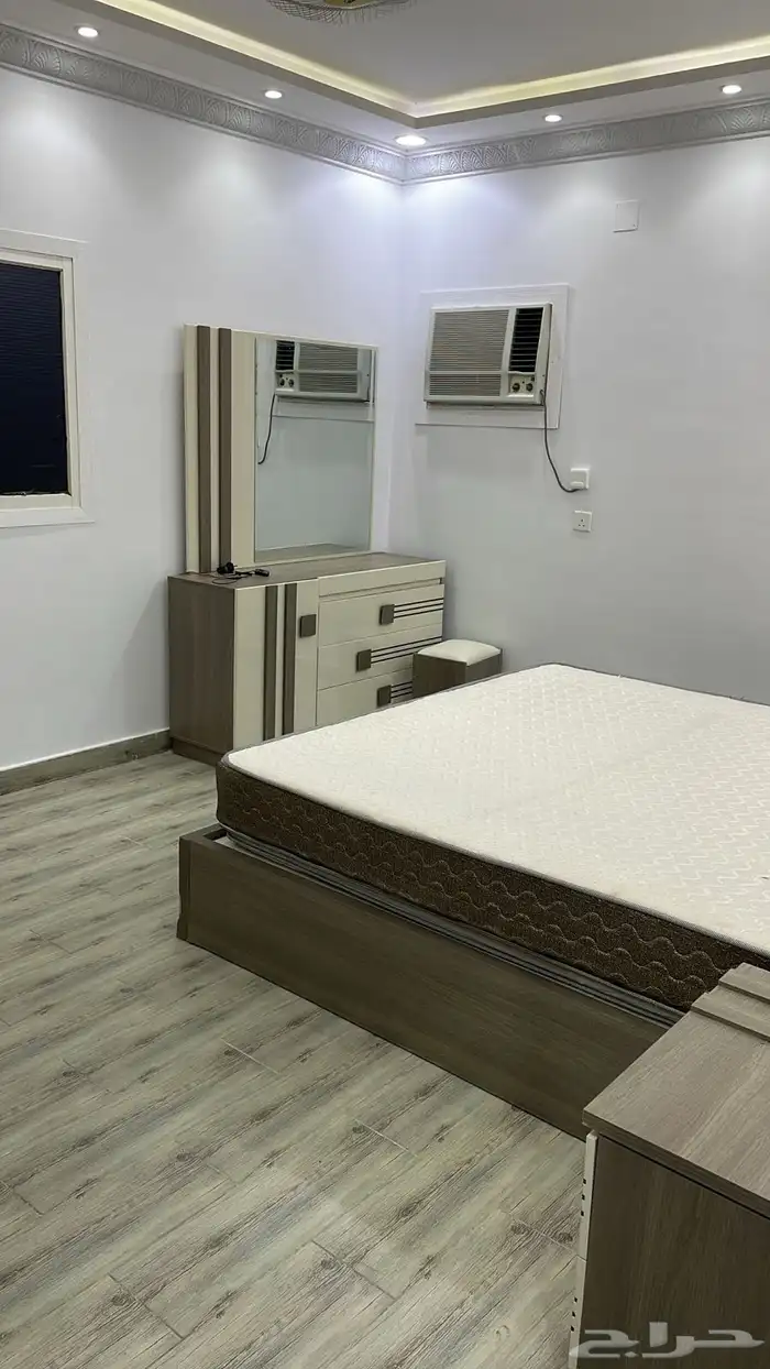 شقة مؤثثة للإيجار شرايع المجاهدين ثلاث غرف ومطبخ 1