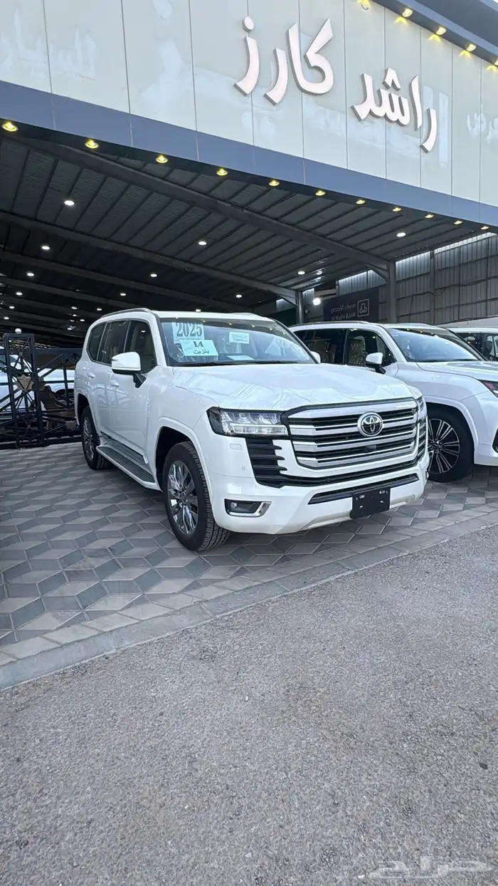 جي اكس ار 2025 L4 بنزين سعودي متوفر لون ابيض _ اسود 0