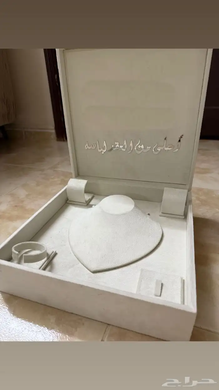 بوكس عطور او اكسسوارات 2