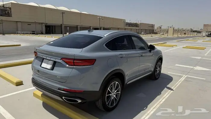 جيلي توجيلا 2023 نص فل 4WD ماشي 60 ألف كم 5