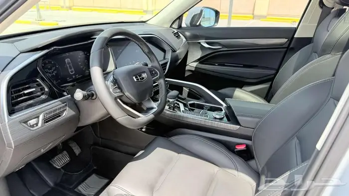 جيلي توجيلا 2023 نص فل 4WD ماشي 60 ألف كم 8
