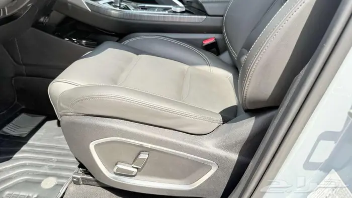 جيلي توجيلا 2023 نص فل 4WD ماشي 60 ألف كم 9