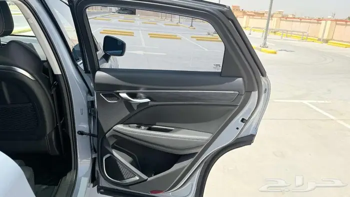 جيلي توجيلا 2023 نص فل 4WD ماشي 60 ألف كم 22