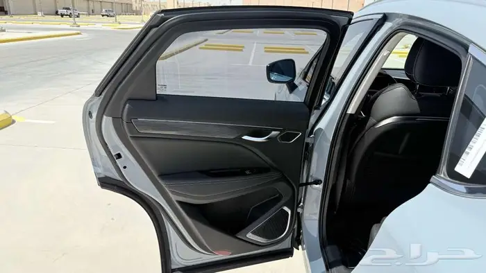 جيلي توجيلا 2023 نص فل 4WD ماشي 60 ألف كم 24