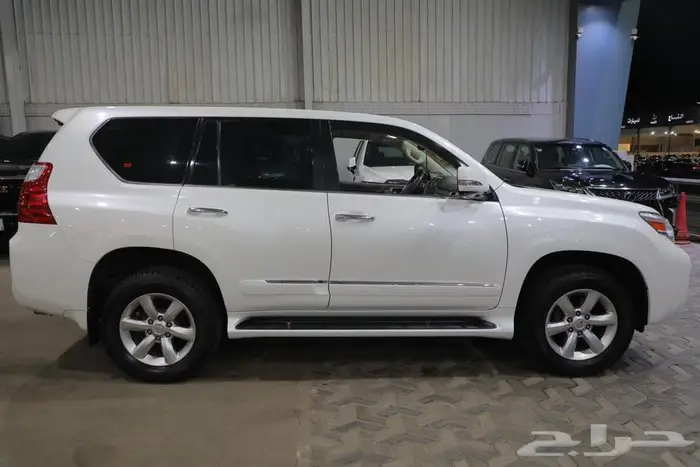ليكزس GX 460 فل كامل فتحة سقف جلد موديل 2010 3