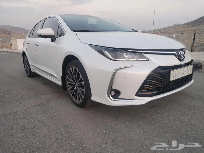 كورولا 2024 فل كامل 2000Cc GLi 7