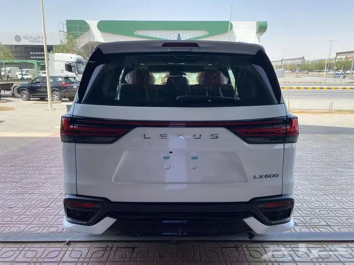 لكزس LX600 اف سبورت - سعودي- 2025 ابيض 7