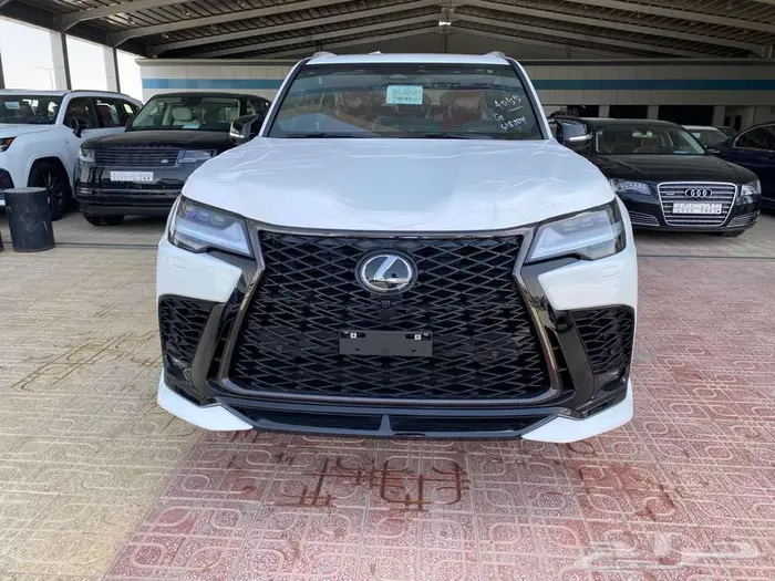 لكزس LX600 اف سبورت - سعودي- 2025 ابيض 0