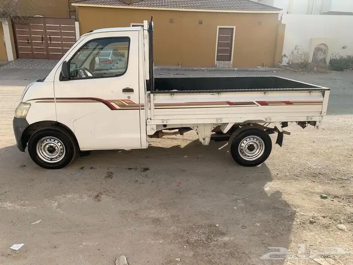 للإيجار. دباب دايهاتسو 0
