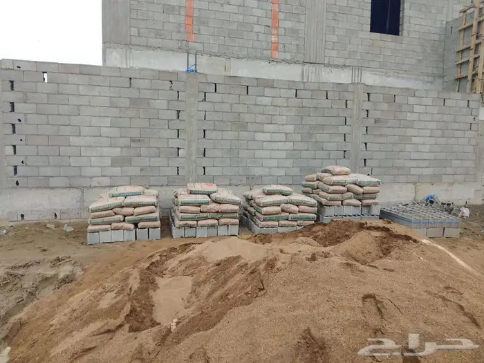 بطحاء واسمنت وخدمه توصيل 3
