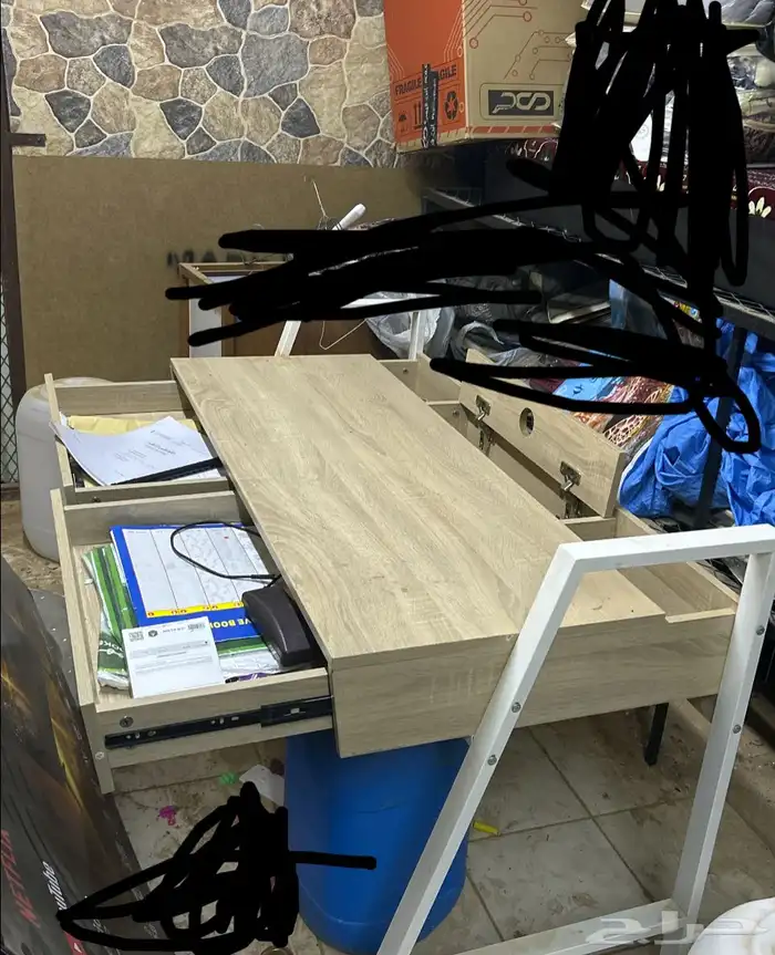 مكتب مستعمل على السوم 0